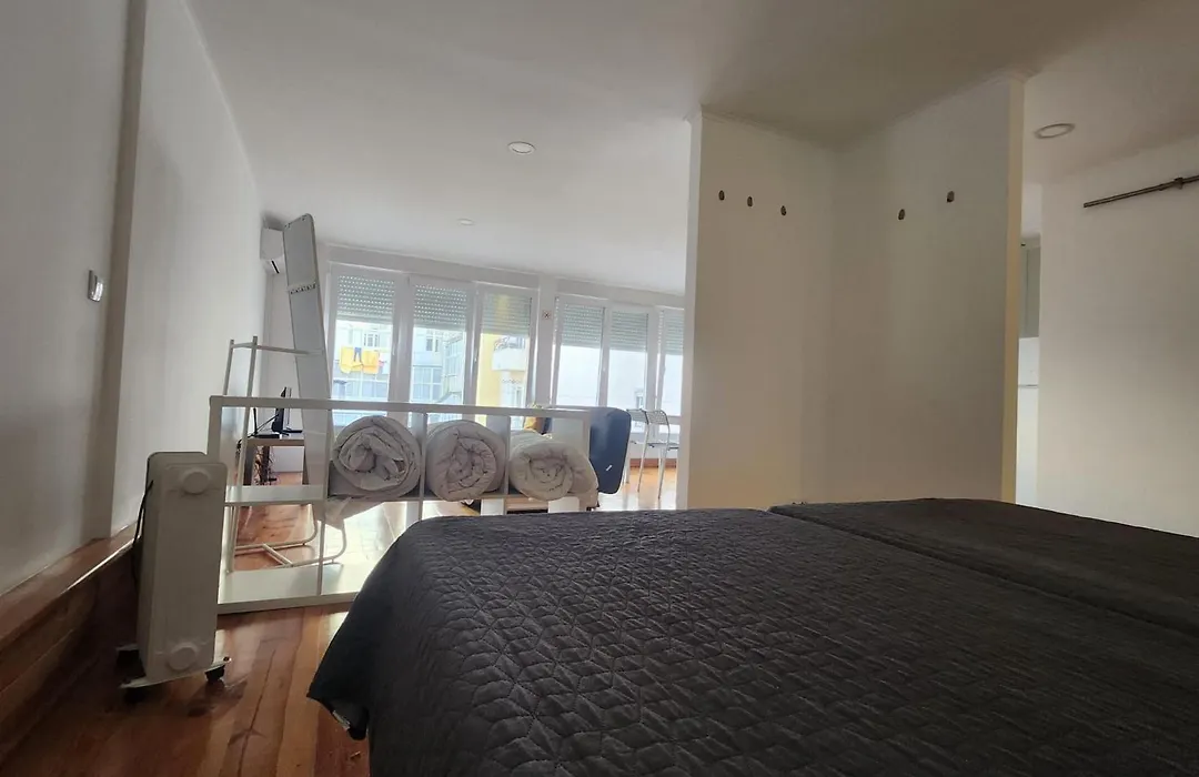 Daora Lisbon Low Cost Hostel-1