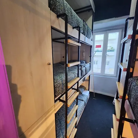 Daora Lisbon Low Cost Hostel-3